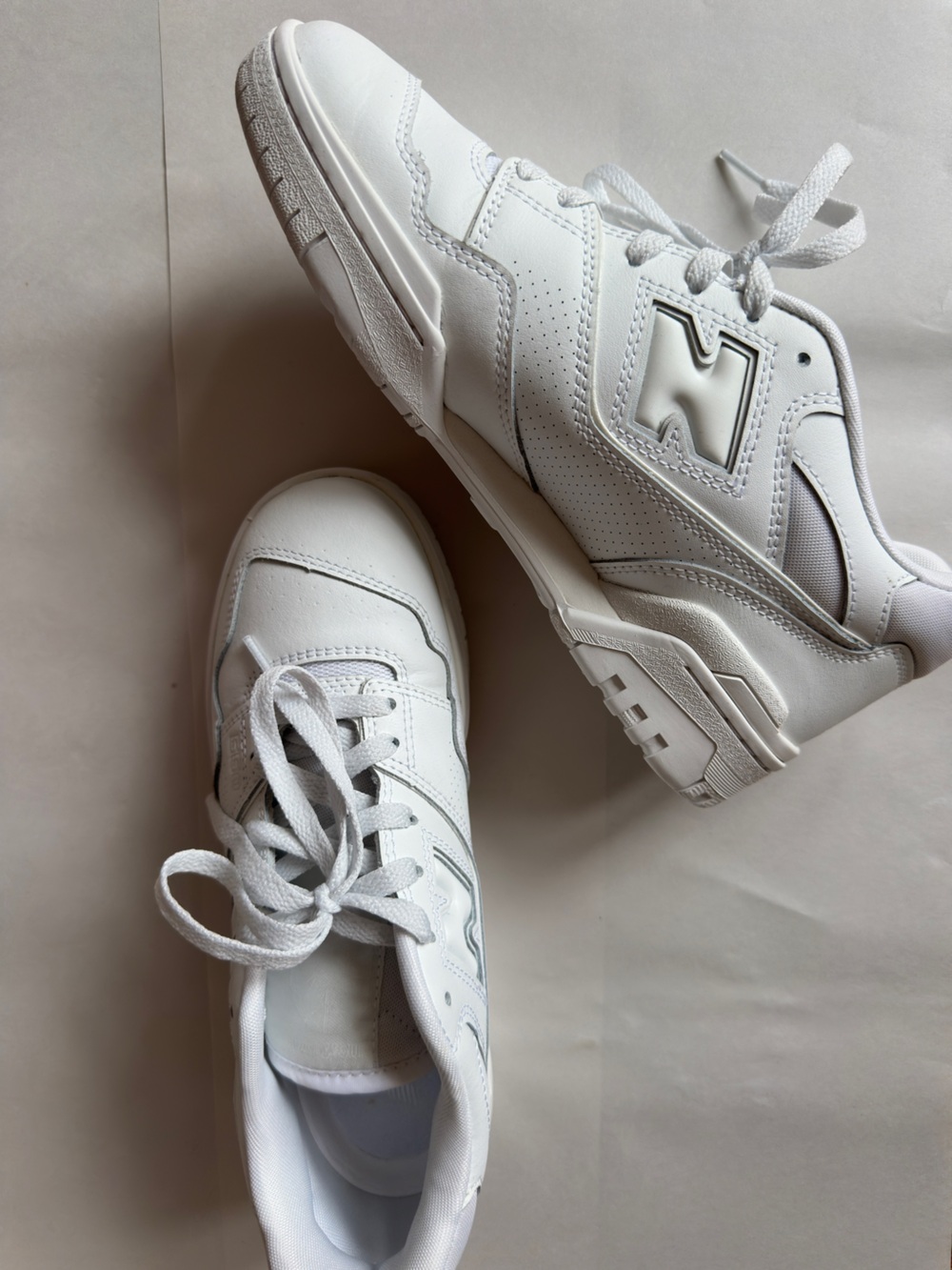New Balance - 550 White Sneakers - Men’s 8, Women’s 9.5